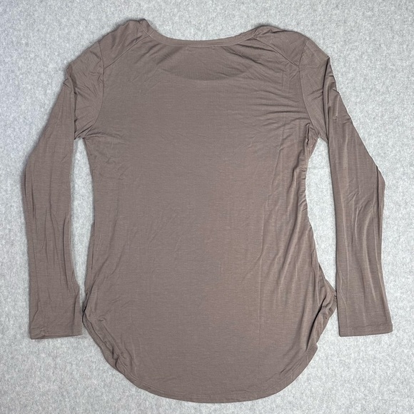 Carly Jean Los Angeles Women's Long Sleeve Top - Picture 2 of 5